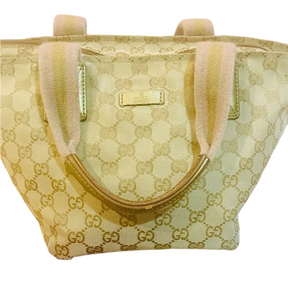 Low Start Gucci GG Bucket Bag Monogram Neutral Canvas - Picture 2 of 16